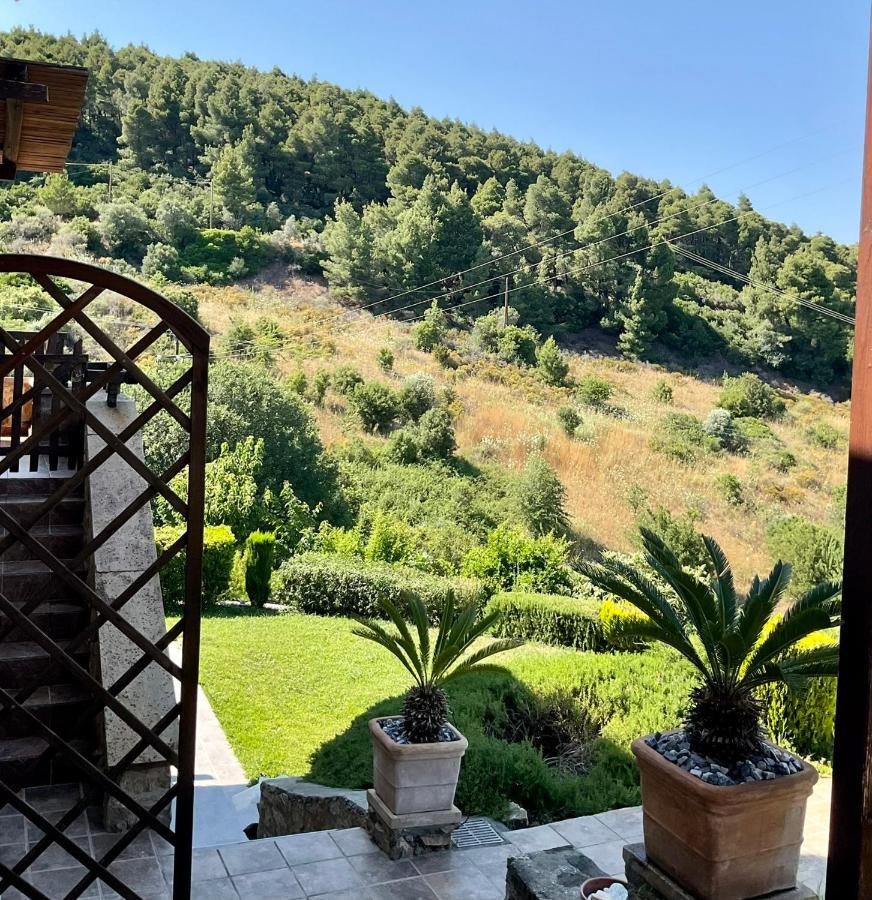 Villa Stonehouse & Casa Al Sole E Al Mare Nea Roda Esterno foto