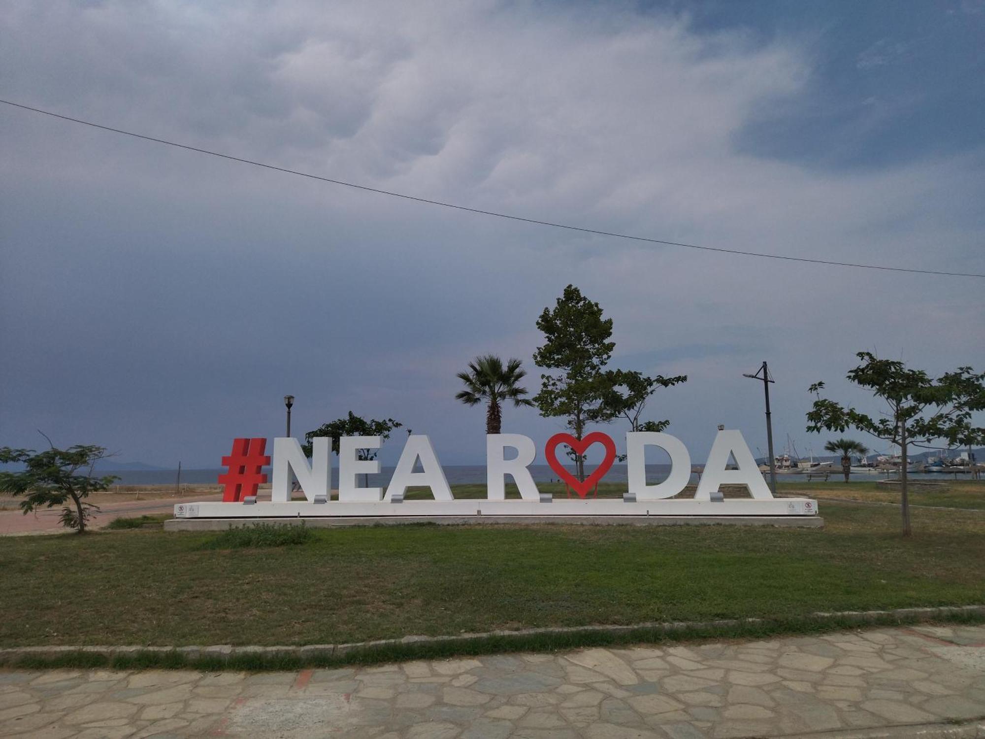Villa Stonehouse & Casa Al Sole E Al Mare Nea Roda Esterno foto
